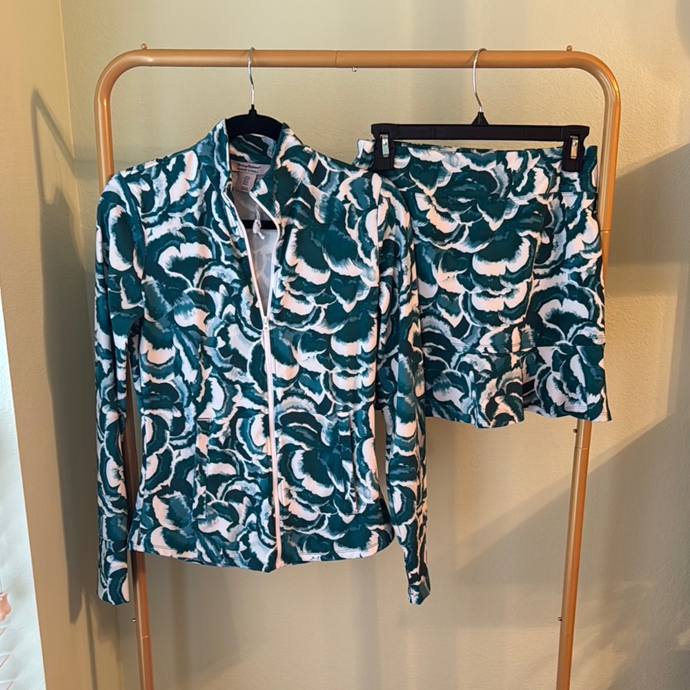 Tommy Bahama Green and White Lightweight Jacket and skirt with built in shorts